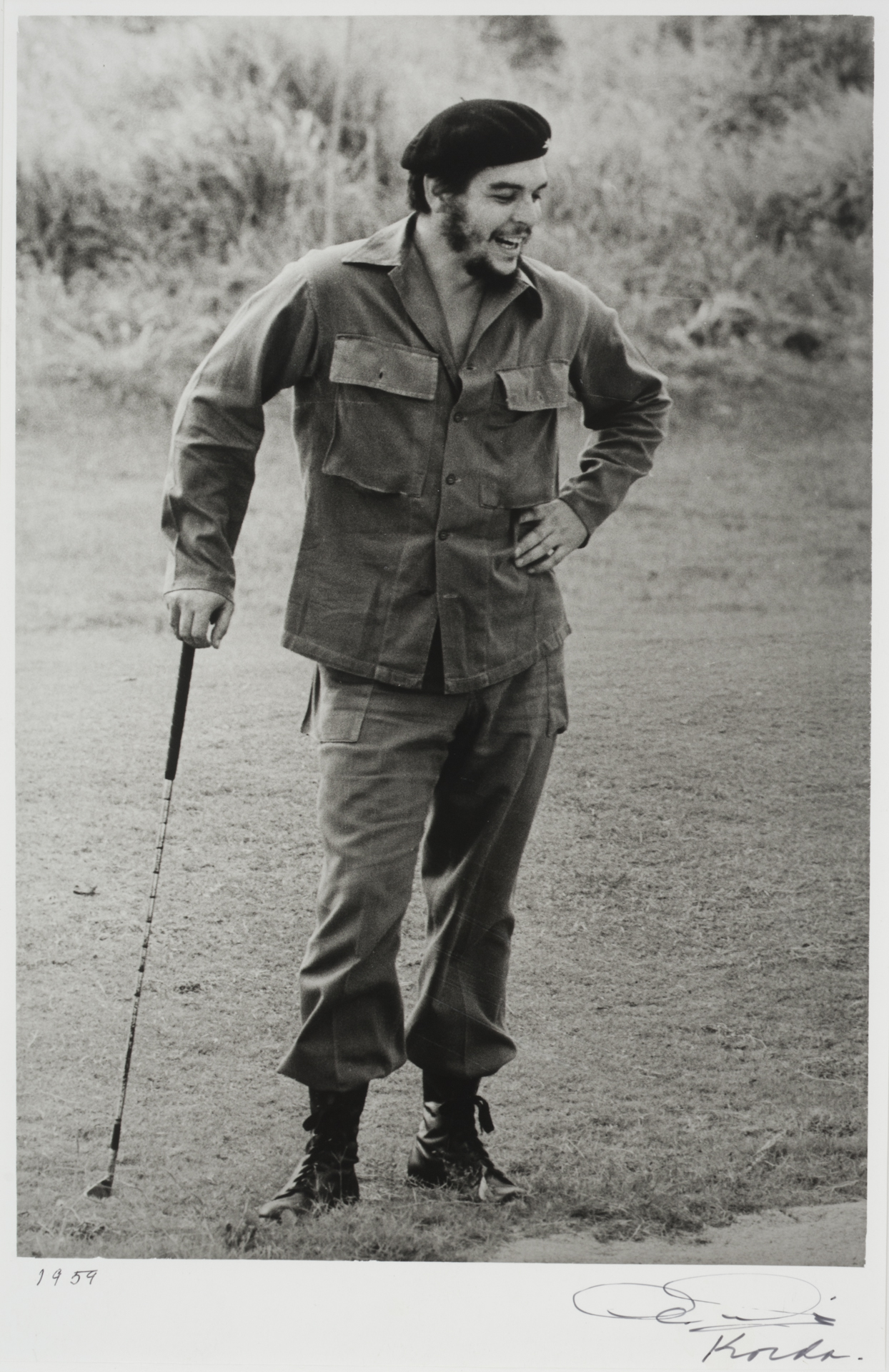 Che Guevara playing golf by Korda (1959)